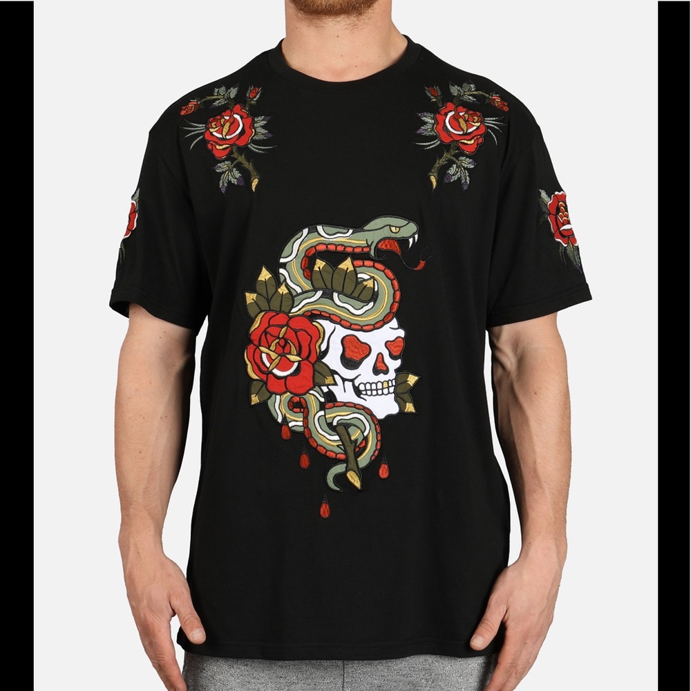 🌹💀 Reason Roses & Skull Embroidered Tee Shirt
